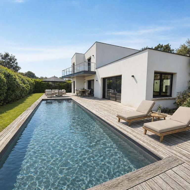 Villa Azura - Pool - Contemporary - Parking - Villa - 25