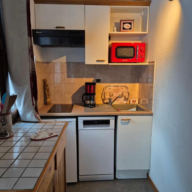 Appartement 4 personnes centre de la station Feclaz - acces piscine été - Appartamento - 5