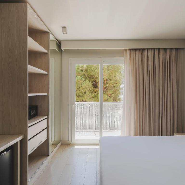 Hotel Mediterráneo - Habitación Doble con balcón - 1 o 2 camas - 1