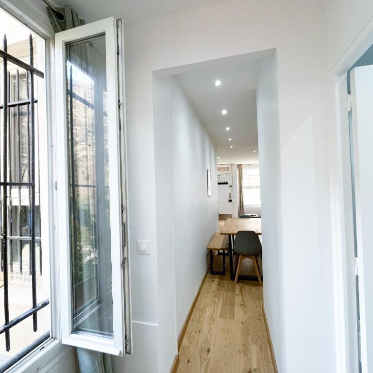 UrbanFlat 198 - Maison de Ville Unique Quartier Bastille - Appartement - 17