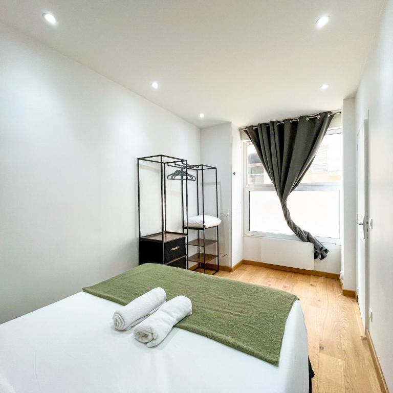 UrbanFlat 198 - Maison de Ville Unique Quartier Bastille - Appartement - 16