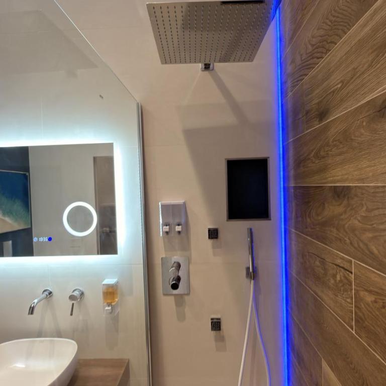 Alloggio Marino by LocazioniOK - Camera Familiare con Bagno Privato - 13
