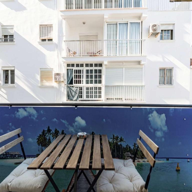 Centro Life 3A Casasol - Nerja Town Centre, 300m from Balcon de Europa - Two-Bedroom Apartment with Balcony - 3