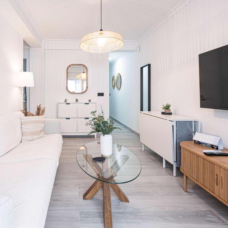 Centro Life 3A Casasol - Nerja Town Centre, 300m from Balcon de Europa - Two-Bedroom Apartment with Balcony - 1