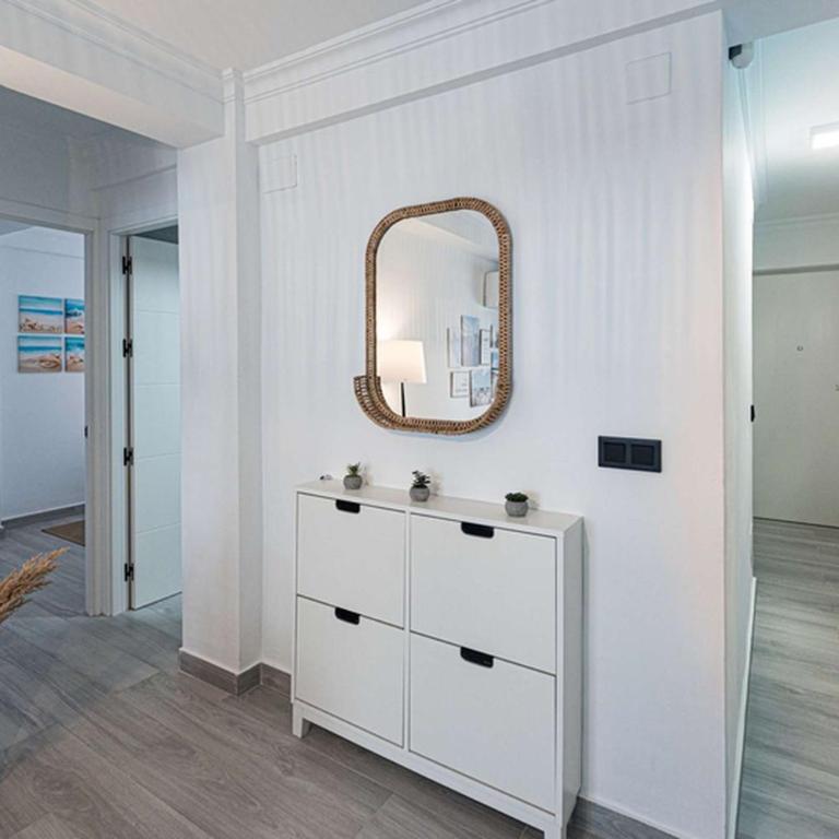 Centro Life 3A Casasol - Nerja Town Centre, 300m from Balcon de Europa - Two-Bedroom Apartment with Balcony - 6
