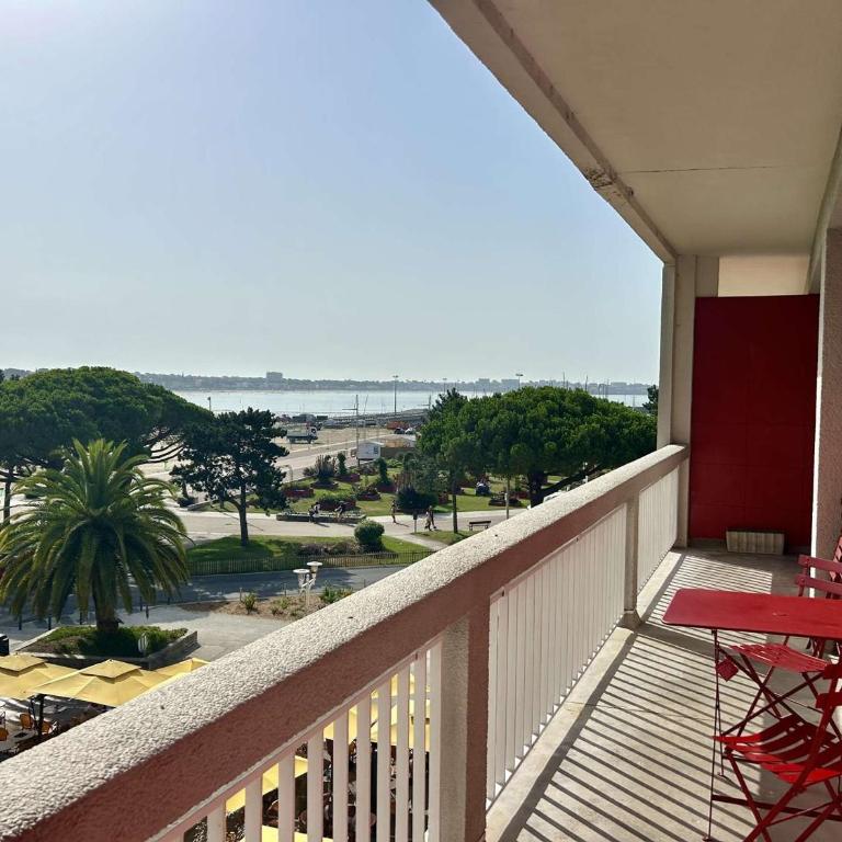 Appartement familial en hyper centre de Royan, 6/8 pers, ascenseur - FR-1-494-180 - Apartment - 7