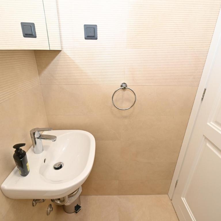 Apartment Noel two bedroom&parking in Kotor - Two-Bedroom Apartment - 36
