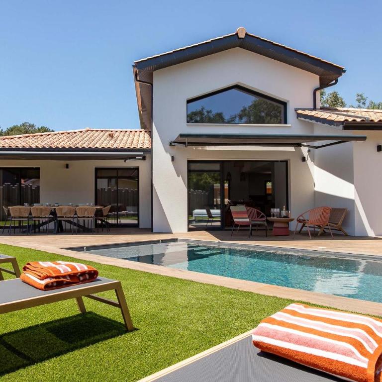 Villa La Parenthese avec piscine chauffee et climatisation - Villa - 10