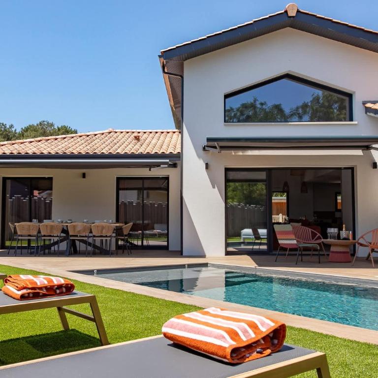 Villa La Parenthese avec piscine chauffee et climatisation - Villa - 48