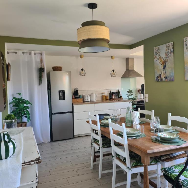 Maison familiale au calme avec parking, jardin et à 3 min de la Cité - Ferienhaus mit 3 Schlafzimmern - 6
