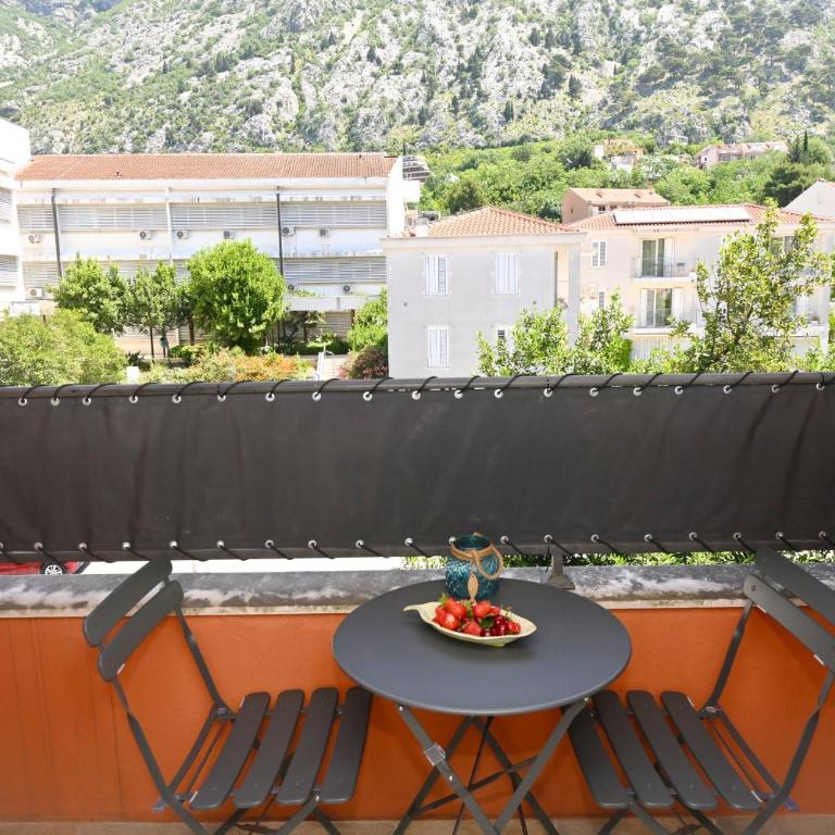 Apartment Noel two bedroom&parking in Kotor - Two-Bedroom Apartment - 85