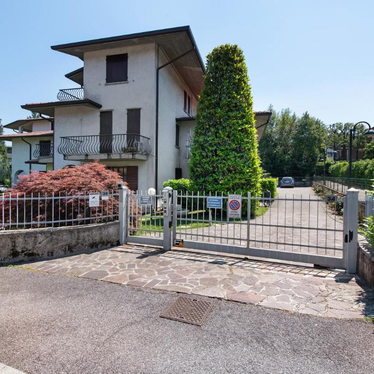 Garibaldi Lake View - Sirmione - Appartamento Superior con 1 Camera da Letto e Balcone - 1