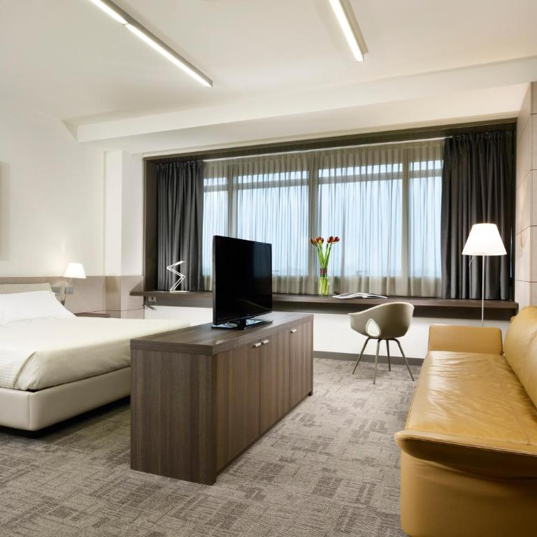 UNA Hotels San Vitale Bologna - Junior Suite Matrimoniale - 3