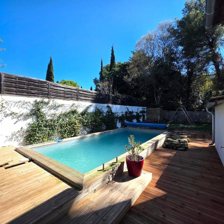 Maison familiale, piscine, clim, quartier calme - Villa - 10