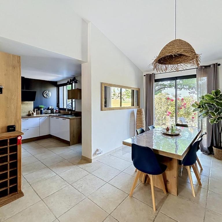 Maison familiale, piscine, clim, quartier calme - Villa - 19