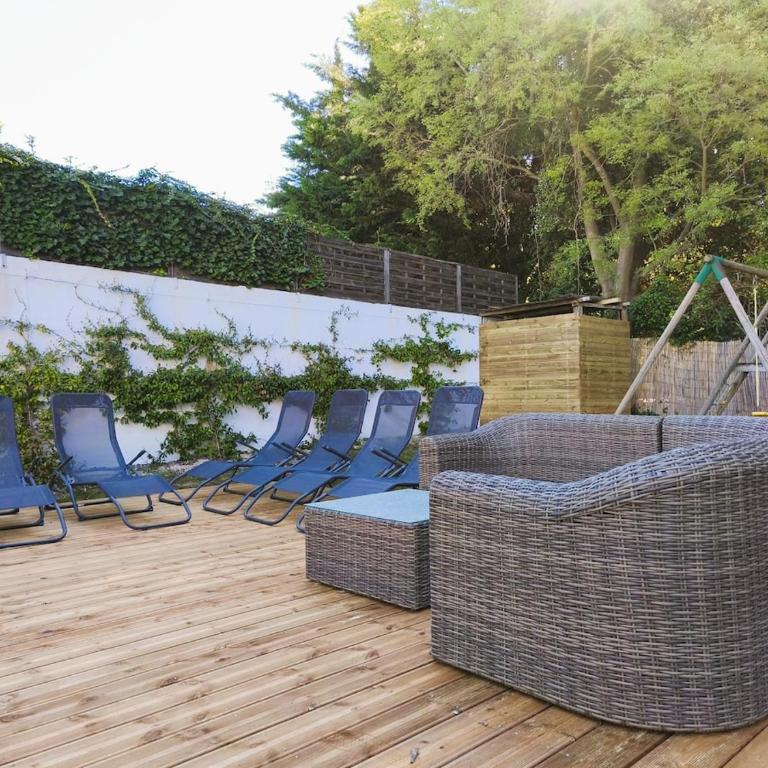 Maison familiale, piscine, clim, quartier calme - Villa - 27