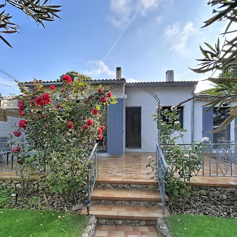 Maison familiale, piscine, clim, quartier calme - Villa - 28