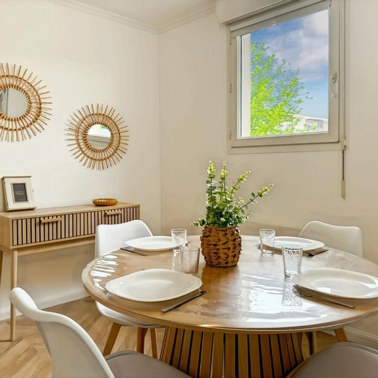 Appartement Pour 4 Personnes Disneyland - Sunny Side - Two-Bedroom Apartment - 3