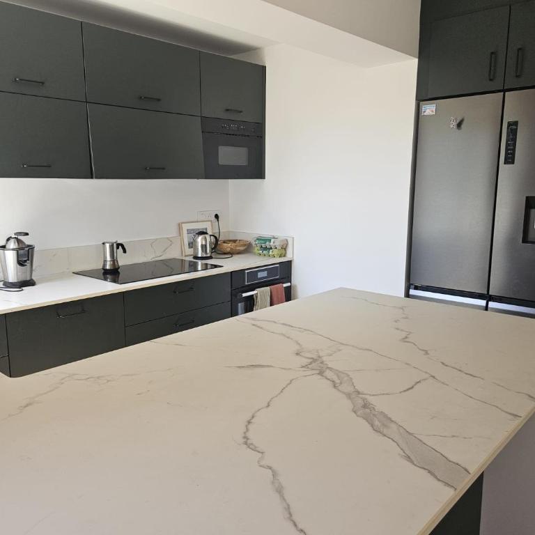 Renovated duplex, balcony, parking, 200m Lac d'Annecy - Apartamento de 4 dormitorios con balcón - 9
