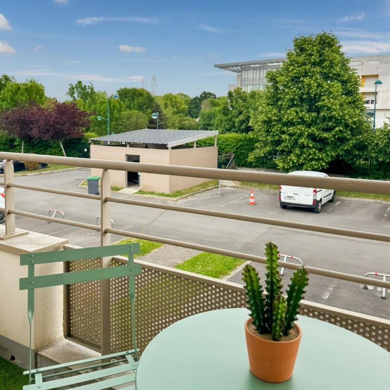 Appartement Pour 4 Personnes Disneyland - Sunny Side - Two-Bedroom Apartment - 2