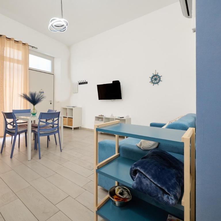 Blue House - Appartamento con 1 Camera da Letto e con Giardino - 1