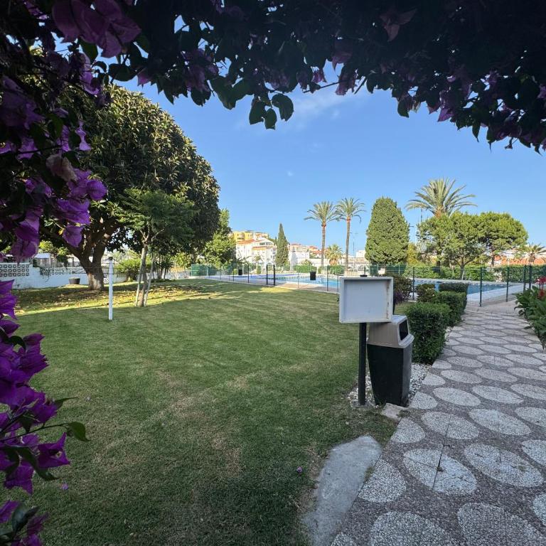 Quiet apartment near the sea with 2 terraces - One-Bedroom Apartment with Balcony and Water View - 31