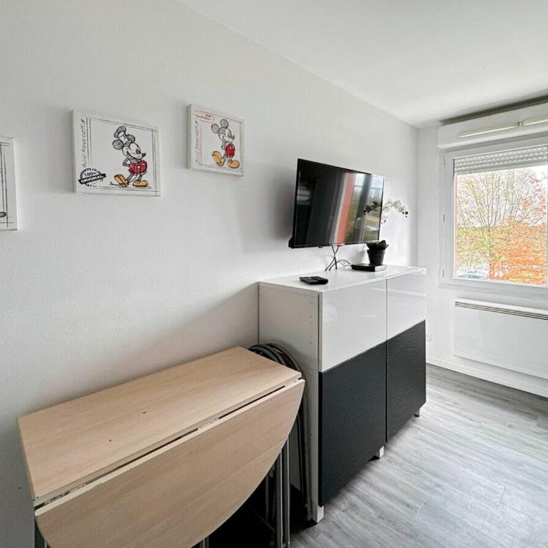 Le 82 - Studio pour 4 à 3 minutes de Disneyland Paris - One-Bedroom Apartment - 11