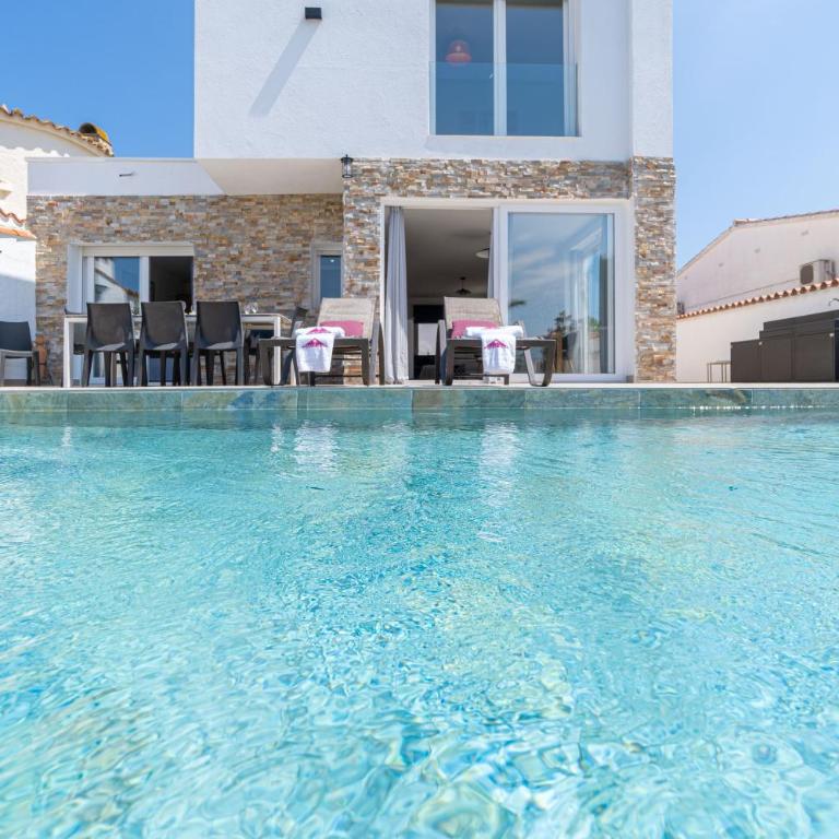 Apart-rent Casa Cap ras 0040 - Villa avec Piscine Privée - 65