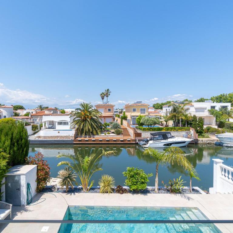Apart-rent Casa Cap ras 0040 - Villa avec Piscine Privée - 62