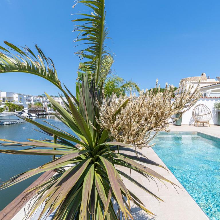 Apart-rent Casa Cap ras 0040 - Villa avec Piscine Privée - 69