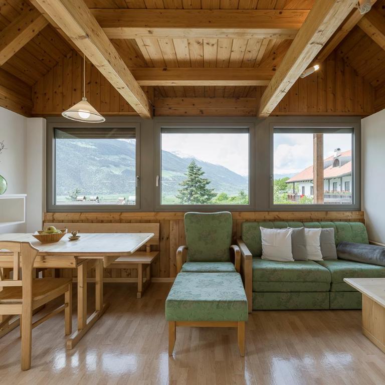 Landhaus Fux - Familienzimmer mit Bergblick - 3
