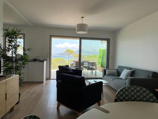 Appartement T3 à 50 mètres de la plage, vue exceptionnelle - Two-Bedroom Apartment - 7