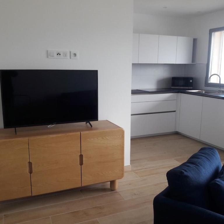 Appartement T3 à 50 mètres de la plage, vue exceptionnelle - Two-Bedroom Apartment - 10