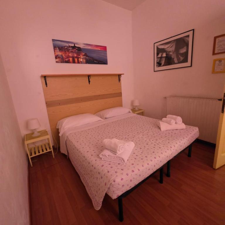 Villa Cristina - Camera Matrimoniale con Bagno Privato - 9