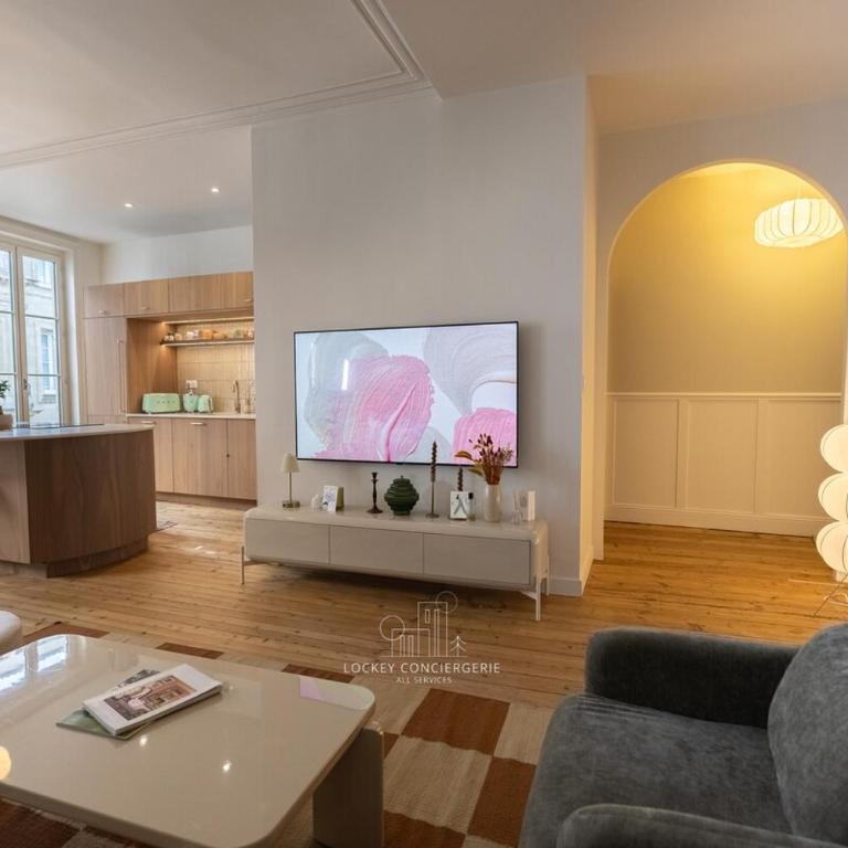 Élégance haussmannienne au cœur du Vieux-Port - Appartement - 60
