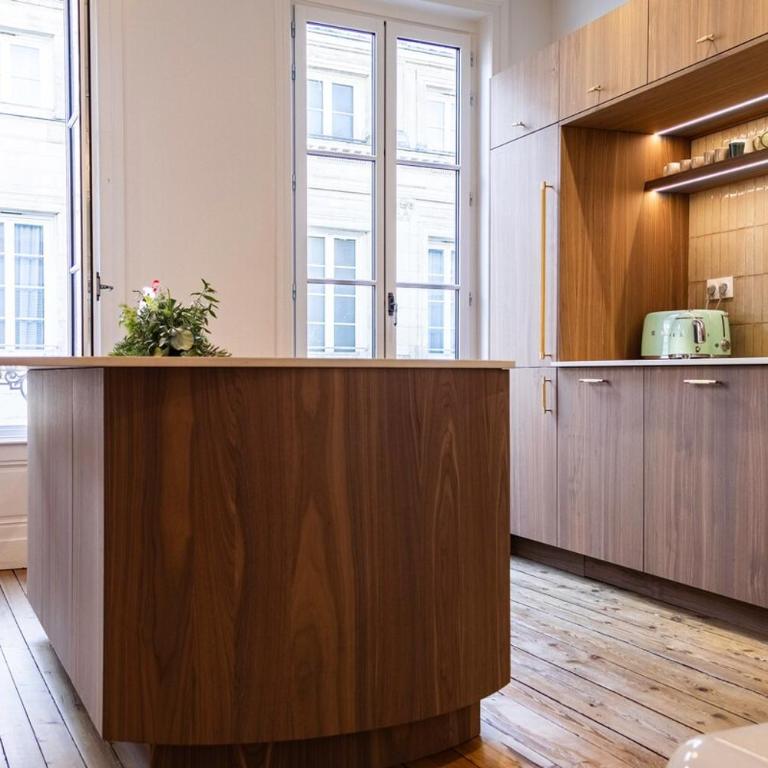 Élégance haussmannienne au cœur du Vieux-Port - Appartement - 13