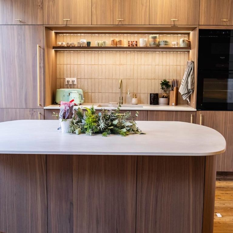 Élégance haussmannienne au cœur du Vieux-Port - Appartement - 12