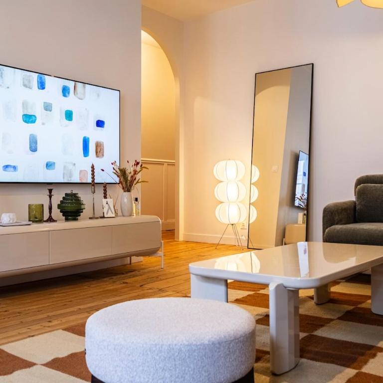 Élégance haussmannienne au cœur du Vieux-Port - Appartement - 14