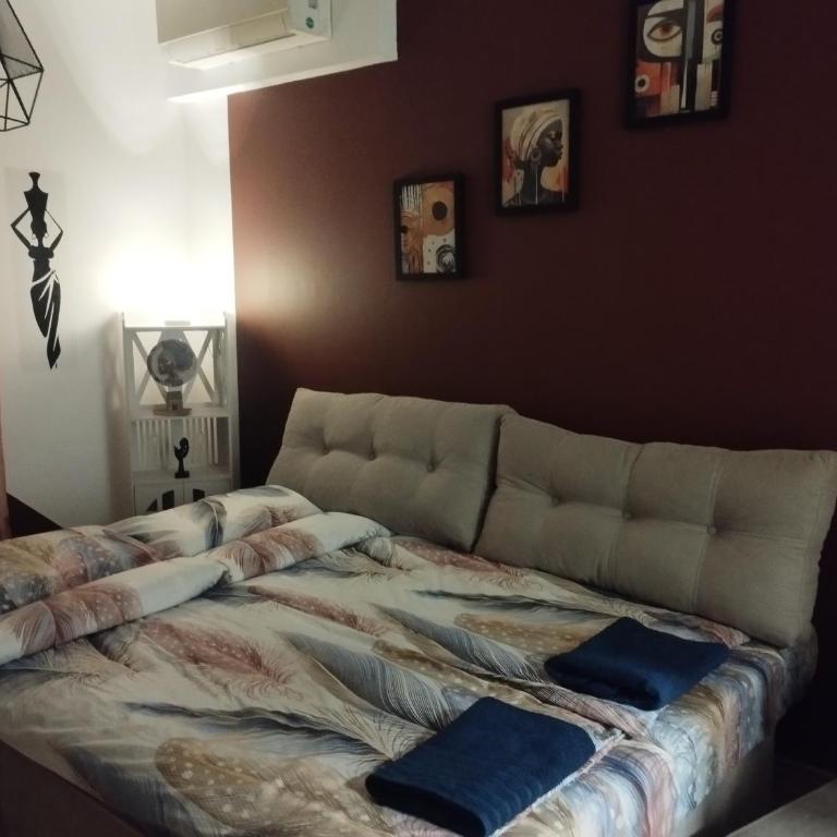Studio - Bee Happy - One-Bedroom Apartment - 1