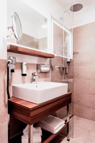 DORMERO JeHo Graz Airport - Standard Doppelzimmer - 5