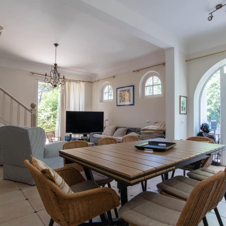 Large house with garden near the sea - Casa - 6