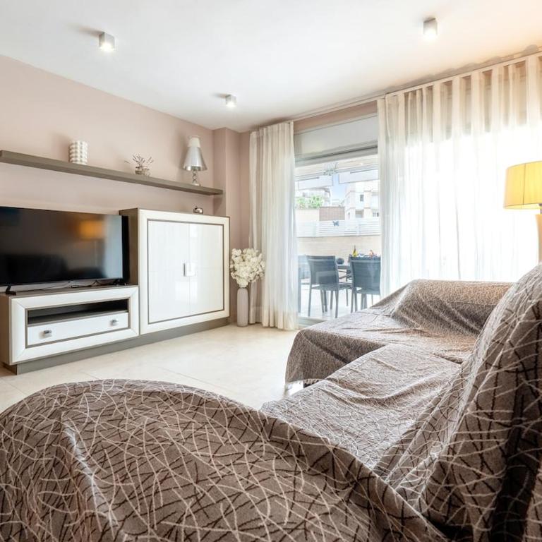 Family apartment with big terrace - Three-Bedroom Apartment - 7
