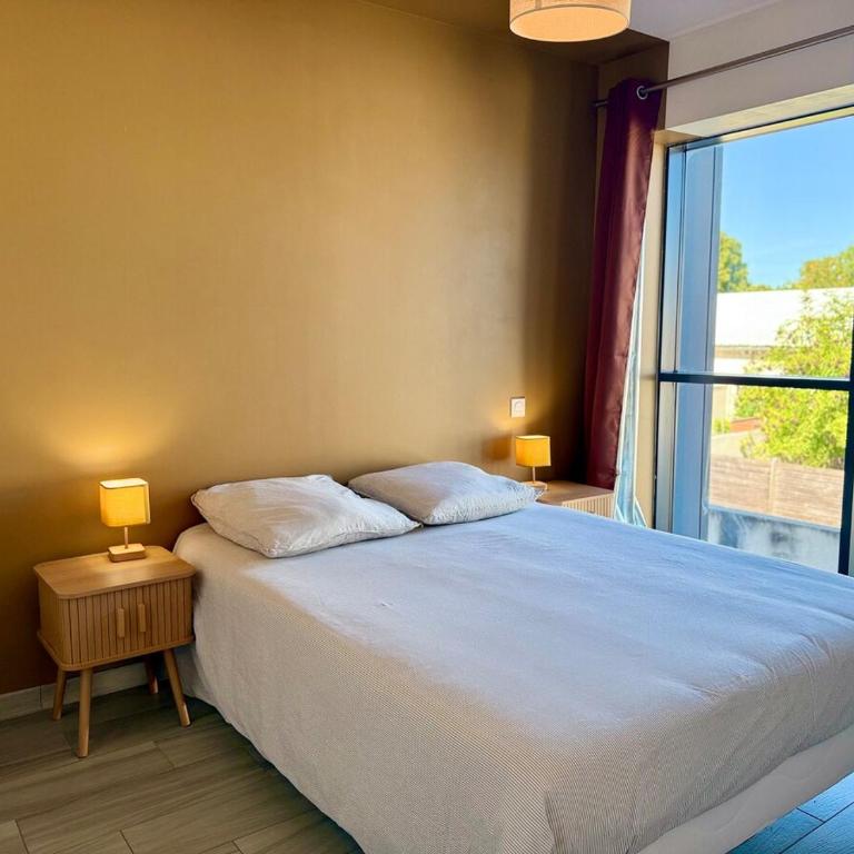 Appart de ville avec parking - Appartement - 11