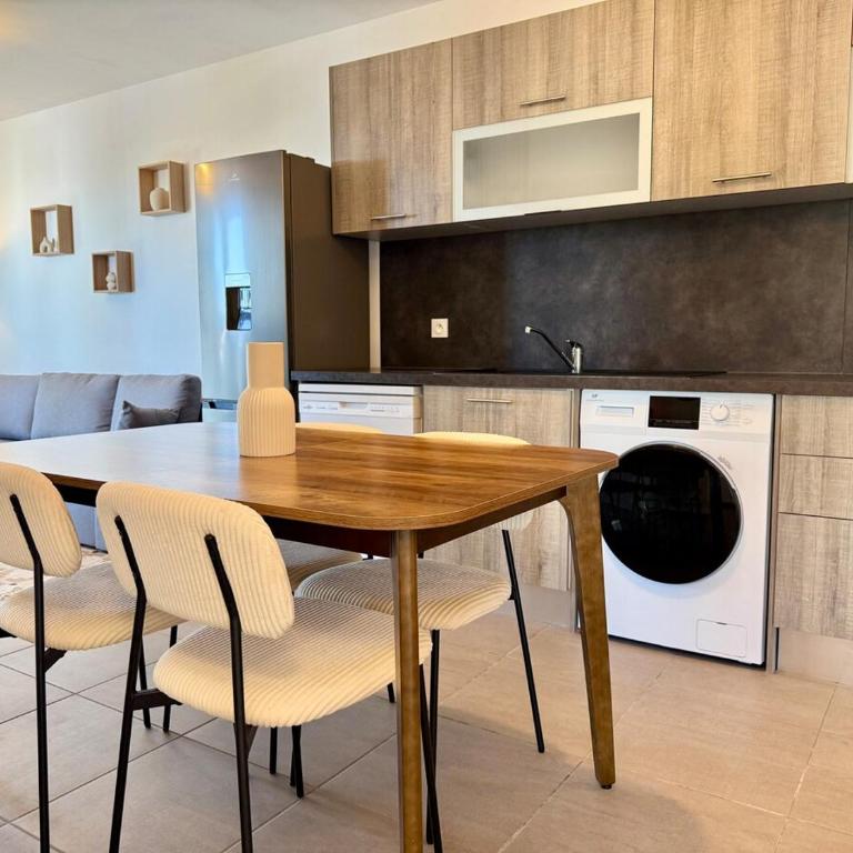 Appart de ville avec parking - Appartement - 2
