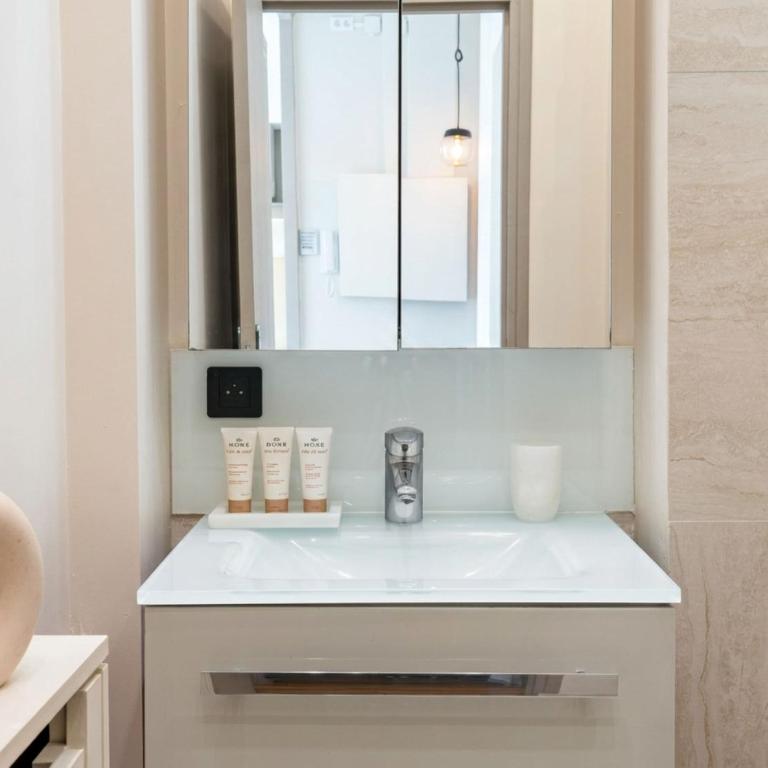 Eiffel Tower - Premium apartment with balcony and lift for 4 - Appartement - 26