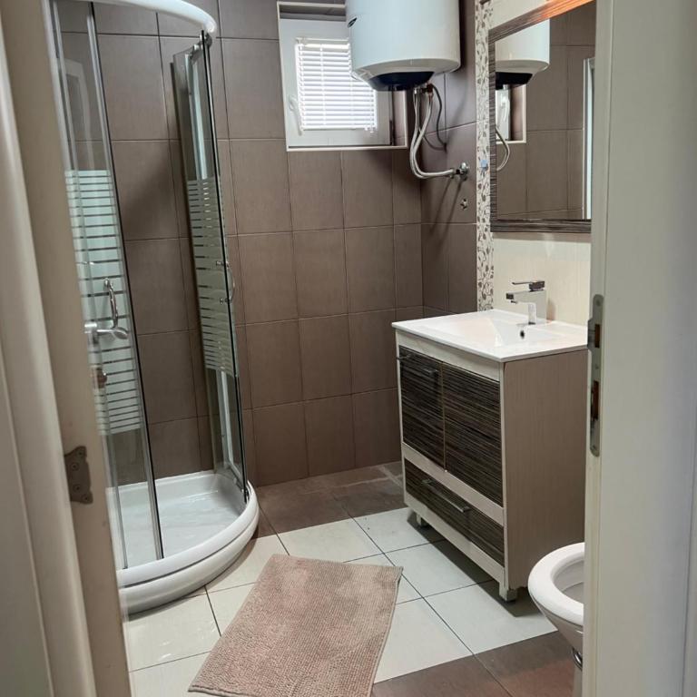 Kuća za izdavanje - Haus mit 2 Schlafzimmern - 14