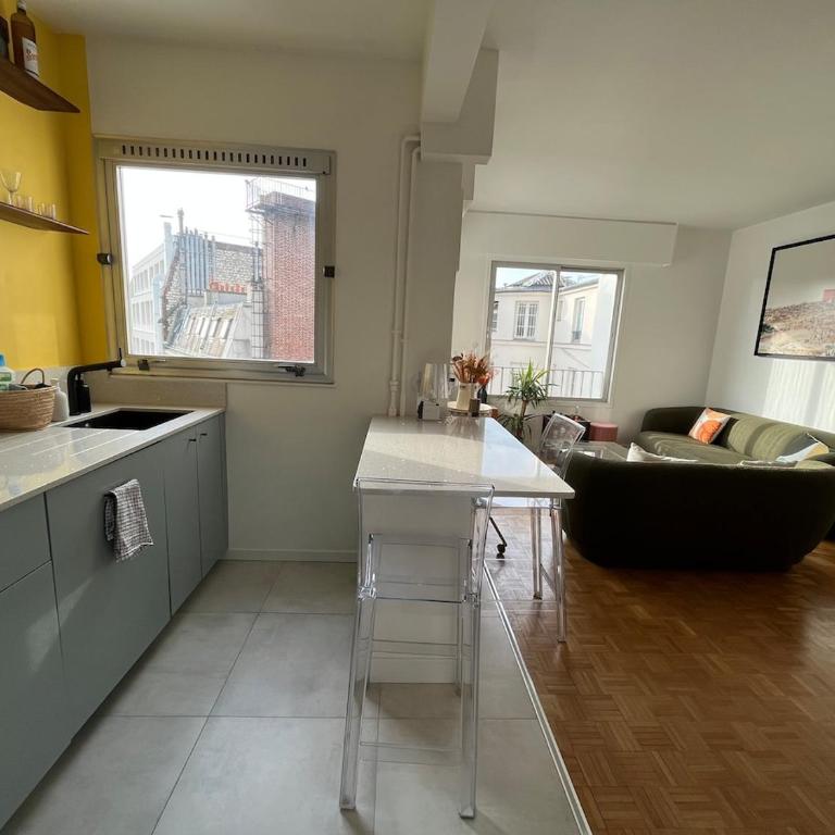 Quiet & bright apartment - République - One-Bedroom Apartment - 2