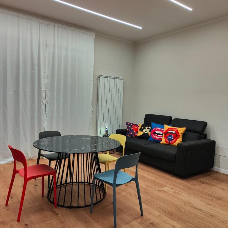 Pop House - One-Bedroom Apartment - 1