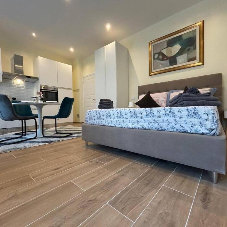 Valverde Apartments and Room - Monolocale Matrimoniale Deluxe - 14