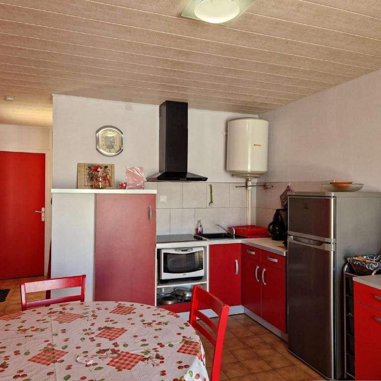 Appartement 6 pers, terrasse, à 2 pas de plage et commerces, parking, option Internet - FR-1-387-153 - Appartement (6 Adultes) - 15